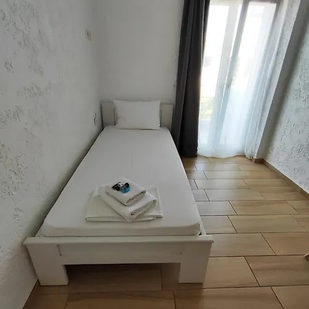 Ble Island Херсонісос