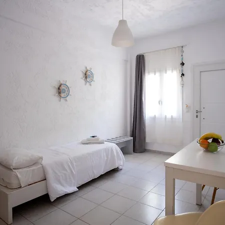 Ble Island Херсонісос