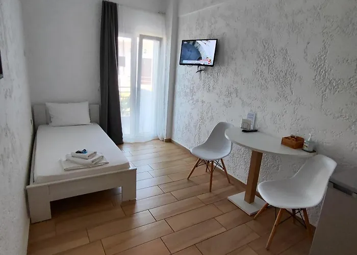 Ble Island Aparthotel Hersonissos (Crete)