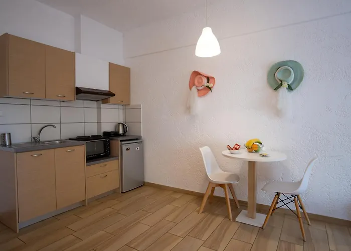 Ble Island Aparthotel Hersonissos (Crete)